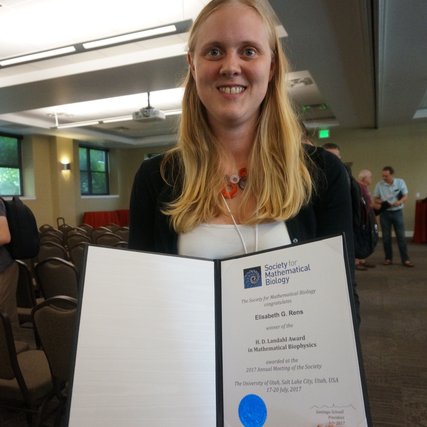 PhD student Lisanne Rens wins H. D. Landahl Mathematical Biophysics Award