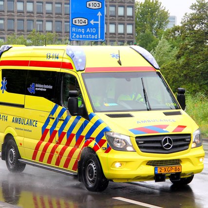 More efficient ambulance planning with new mathematical models