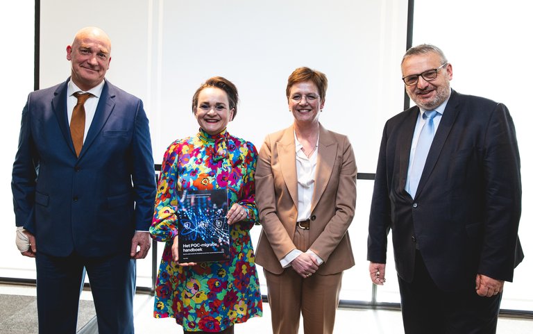 From left to right: Ton de Kok (director CWI), Alexandra van Huffelen (State Secretary for Kingdom Relations and Digitization), Simone Smit (deputy director AIVD), Maarten Tossings (COO TNO)