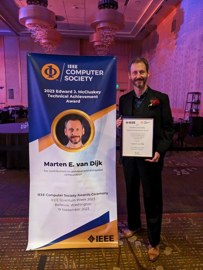 Marten van Dijk receiving the 2023 IEEE Edward J. McCluskey Technical Achievement Award on 19 September 2023. Picture: M. van Dijk.
