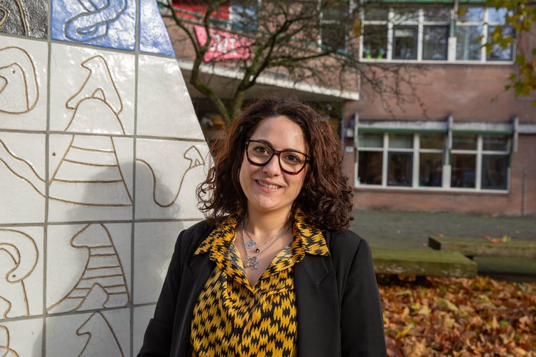 Portrait of Silvia in front of CWI