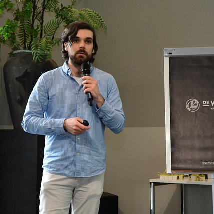 Lucas Slot, giving his Stieljes Prize speech at NMC 2024 in Lunteren. Picture: Marieke Kranenburg.