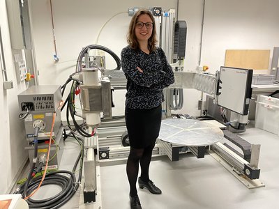 Francien Bossema with scanner