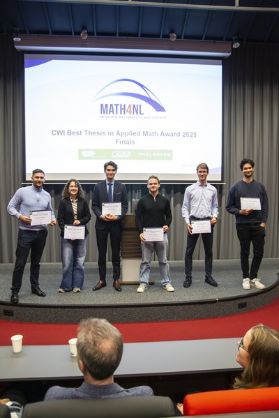 The six finalists of the best thesis award posing with a certificate